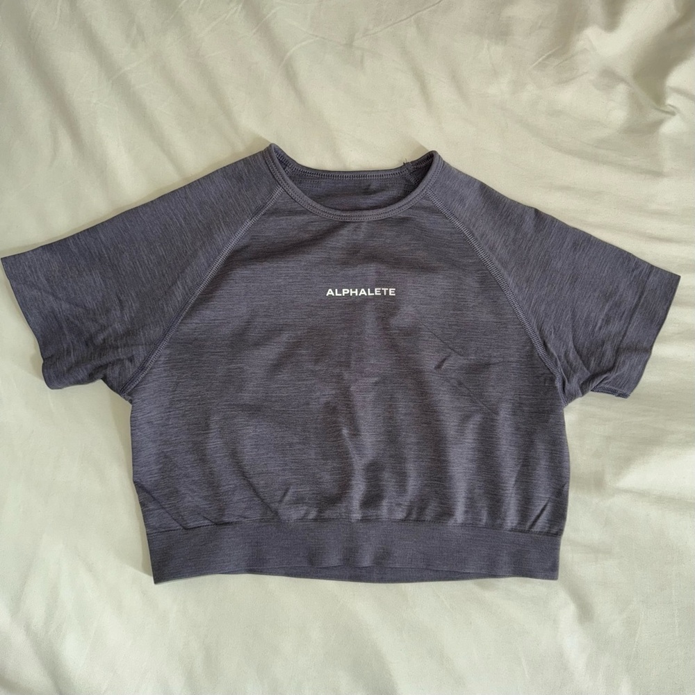 Alphalete Crop Top